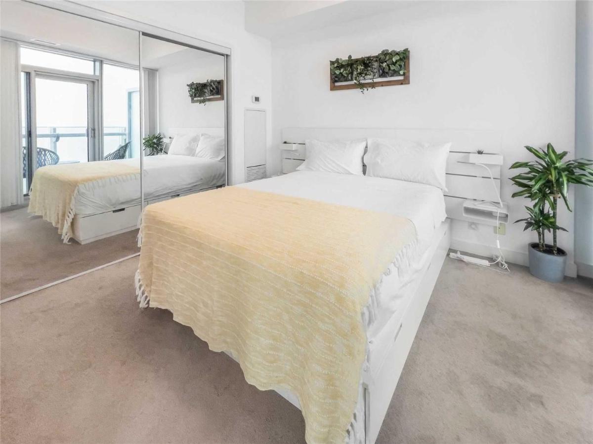 Luxury Condo In The Heart Of Toronto - Next To Scotiabank Arena Zewnętrze zdjęcie