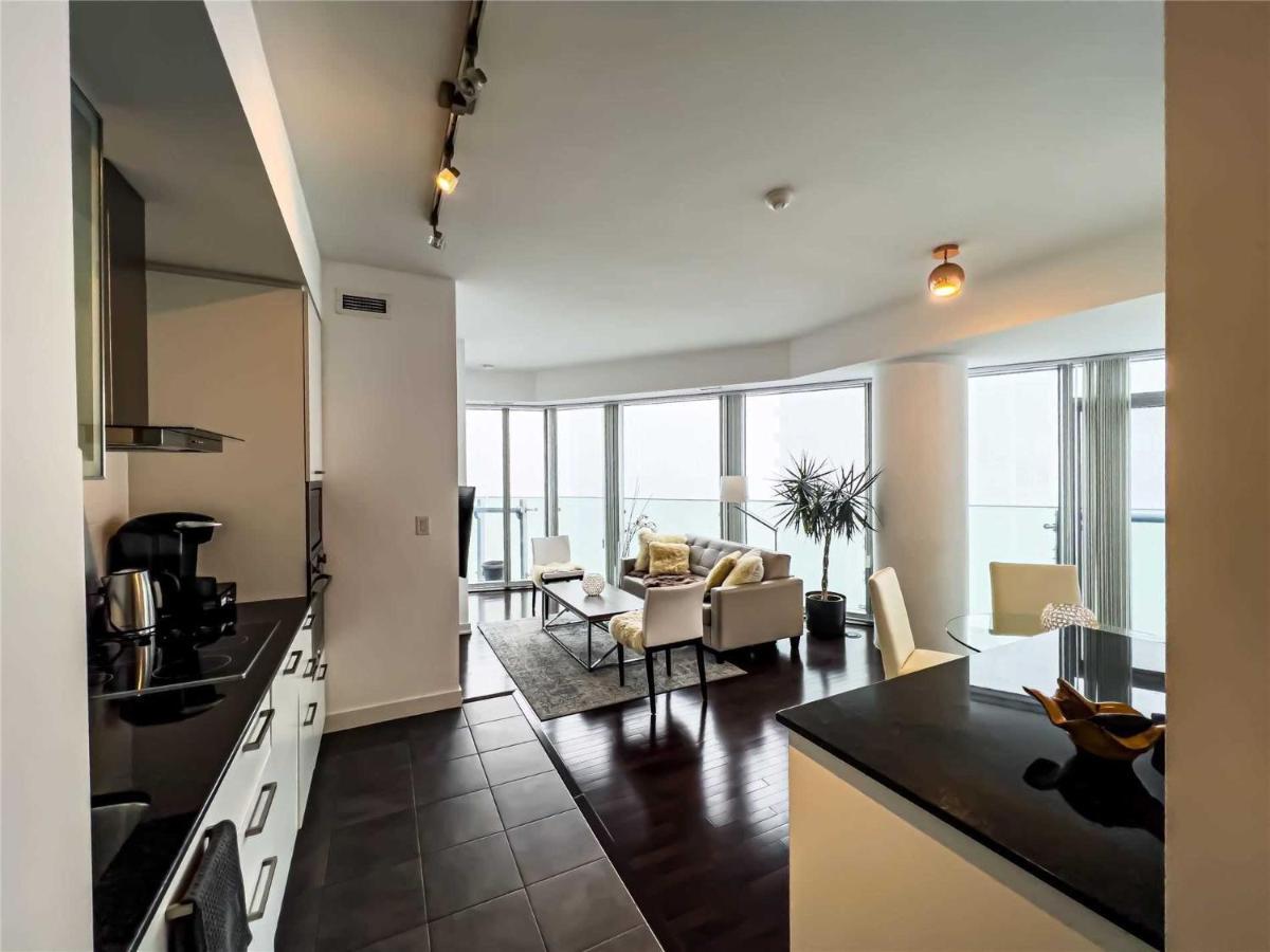 Luxury Condo In The Heart Of Toronto - Next To Scotiabank Arena Zewnętrze zdjęcie