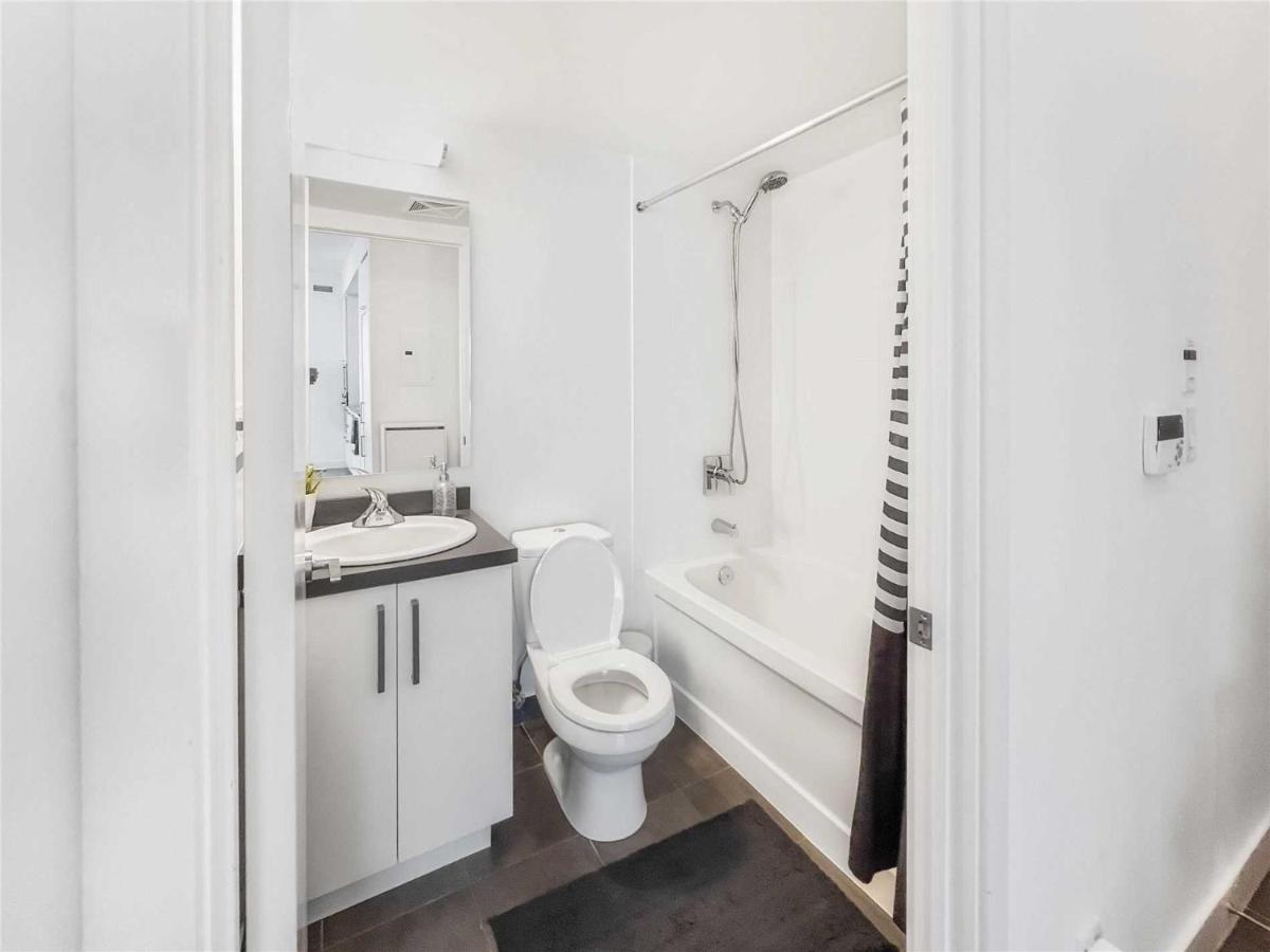 Luxury Condo In The Heart Of Toronto - Next To Scotiabank Arena Zewnętrze zdjęcie